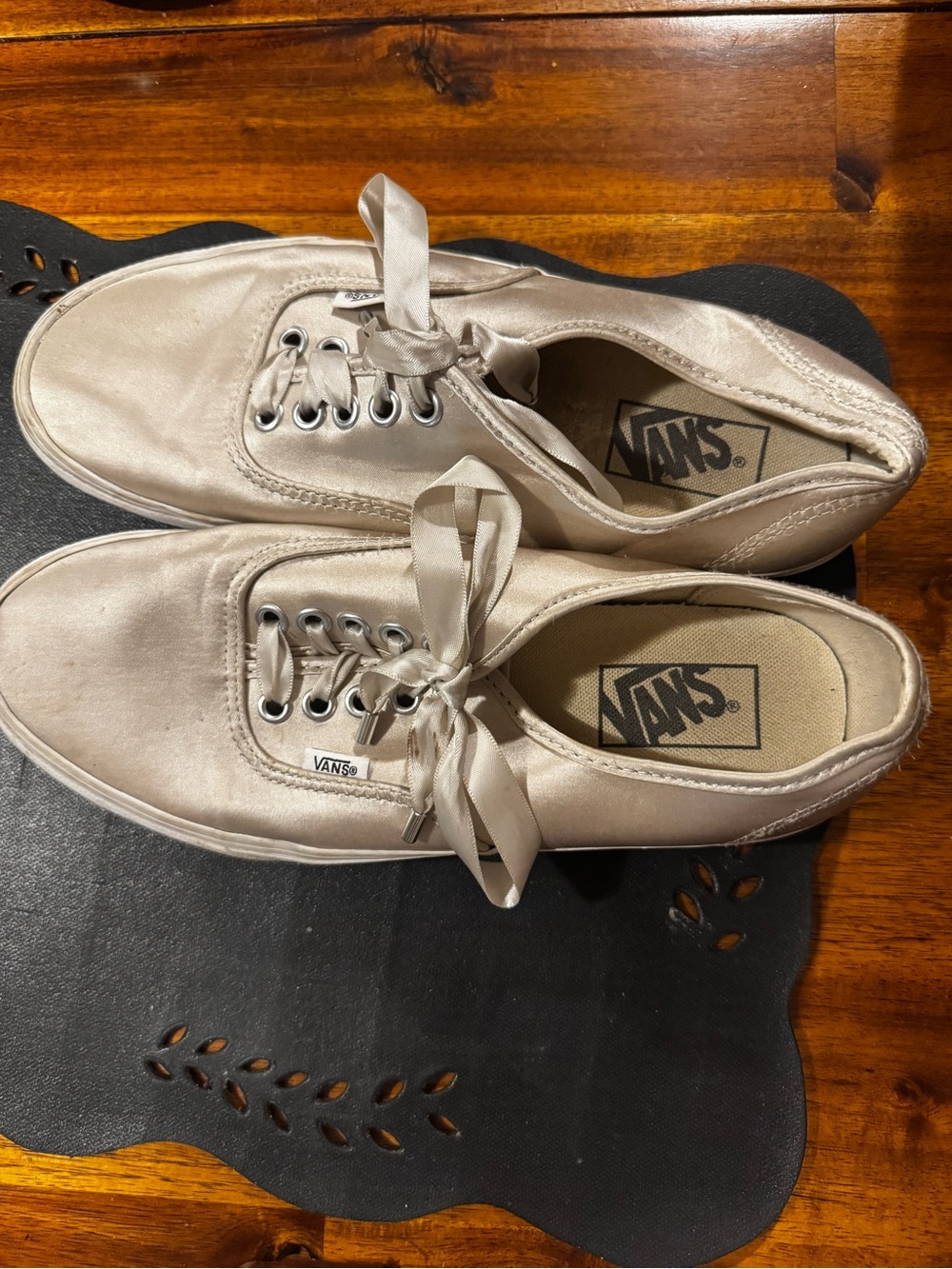 Vans Womens Classic Satin Lace-Up Sneakers — Champagne